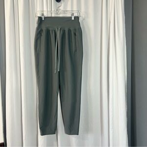 Old Navy Active Powersoft High Rise Go-Dry Jogger